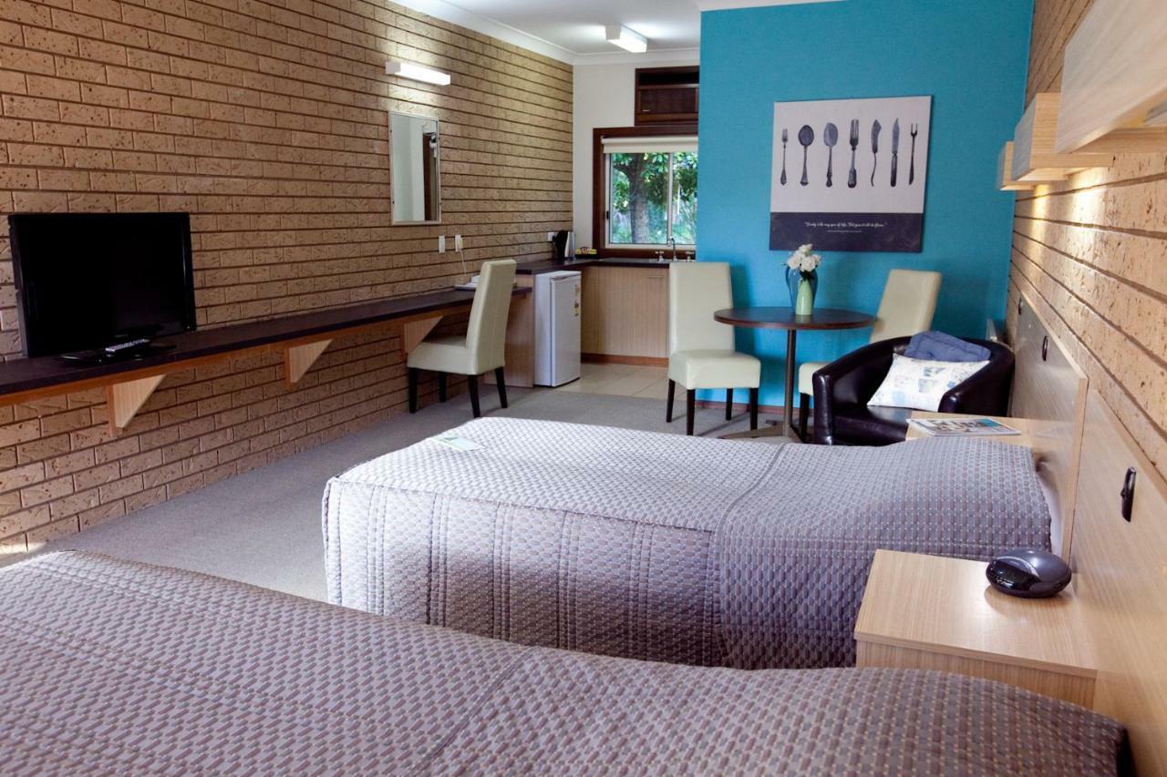 Ovens Valley Motor Inn Bright Exteriér fotografie